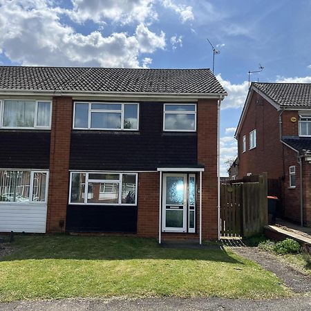 Charming 3-Bed House In Leighton Buzzard Villa Dış mekan fotoğraf